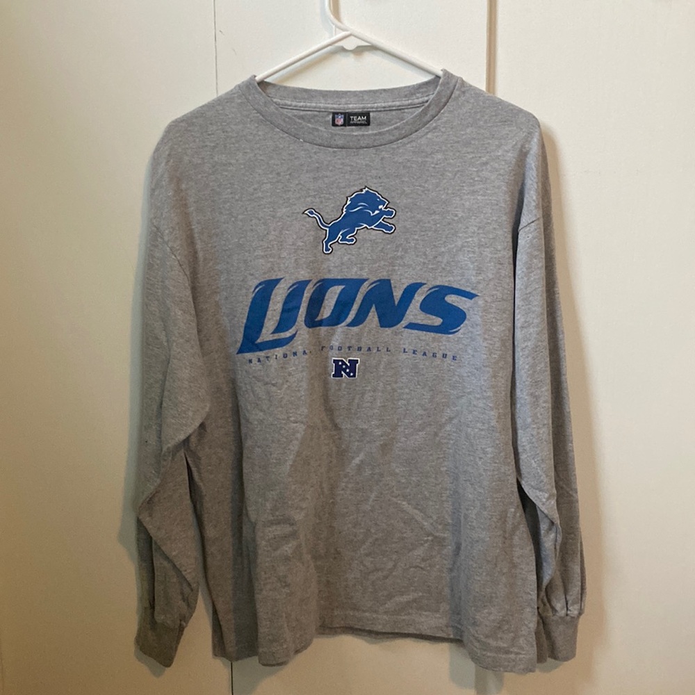 NFL LIONS LONG SLEEVE. Grey long sleeve, cotton material, NFL team apparel.